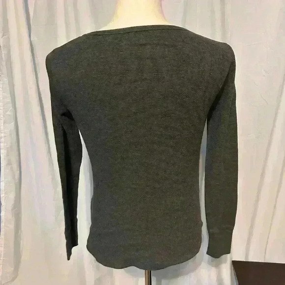 Old Navy Women’s Size Small Grey LS Henley. Lightweight. - Picture 4 of 6